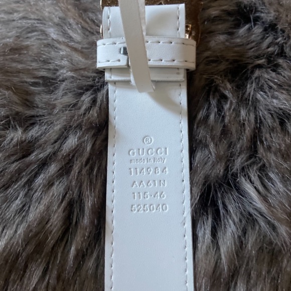 Gucci emblem white leather belt